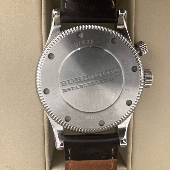 Burberry BU7630 Men’s Watch - Picture 3 of 5